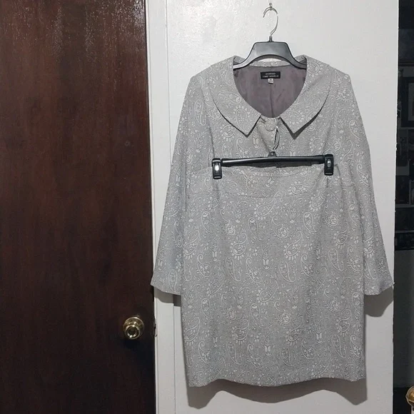 Giorgio Sant Angelo 2 PC Suite SIZE 16 - Picture 3 of 5